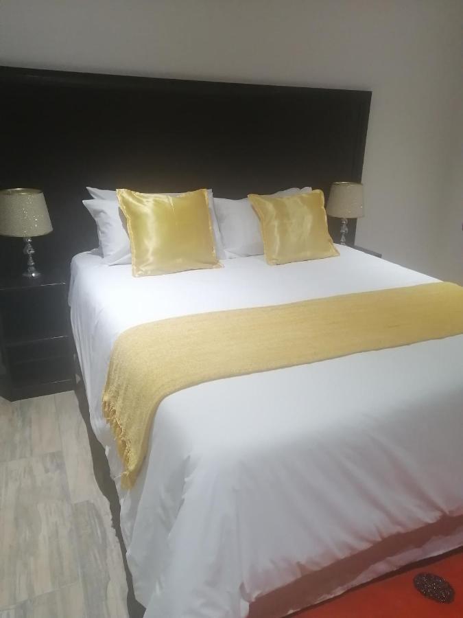 Lala Poa Guest House Клерксдорп Екстериор снимка