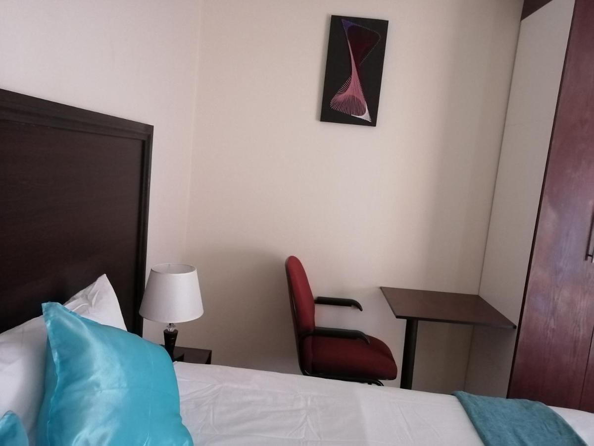 Lala Poa Guest House Клерксдорп Екстериор снимка