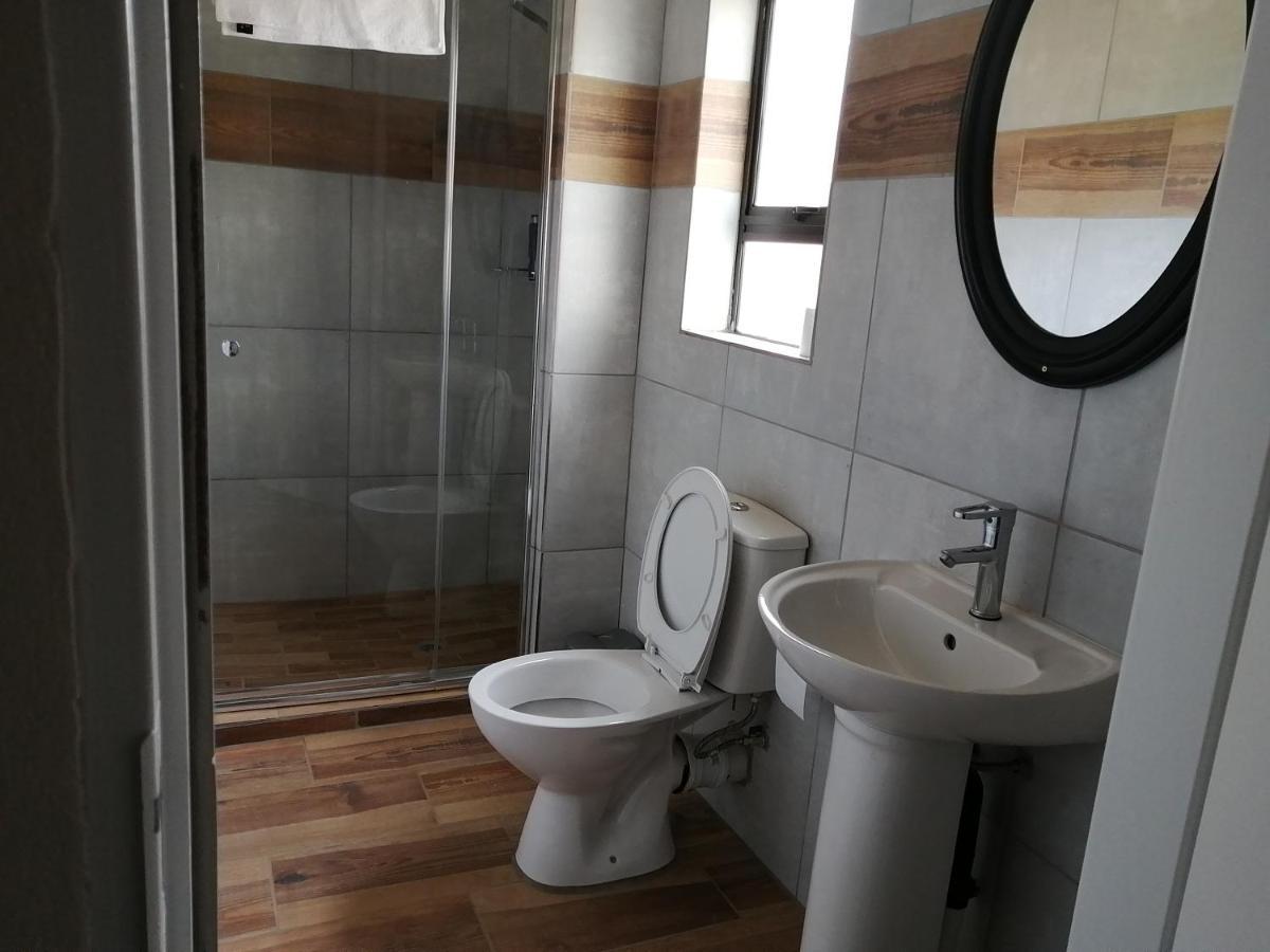 Lala Poa Guest House Клерксдорп Екстериор снимка