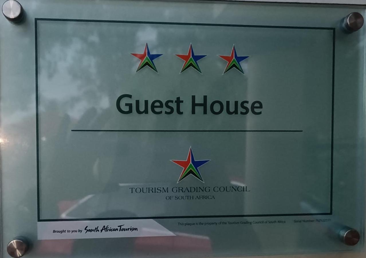 Lala Poa Guest House Клерксдорп Екстериор снимка